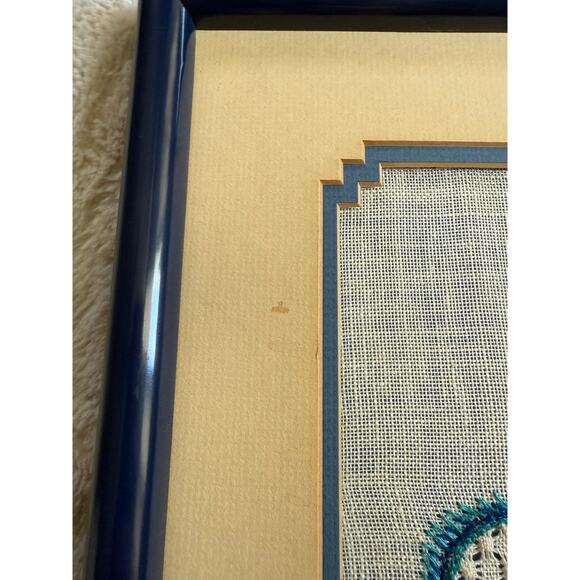 Peacock Embroidery Crewelwork Wool Yarn on Linen Matted and Framed No glass - Picture 2 of 5